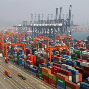 Conteneur porte-à-porte de la livraison FCL embarquant avec l'argent liquide