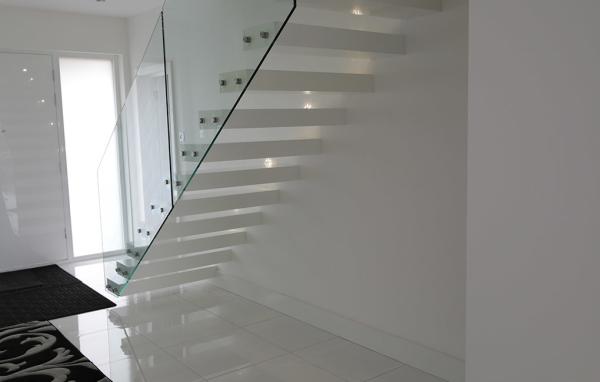 Glass Railing Straight Flight Staircase 50mm Thick Solid Oak Wood Floating Stairs For Villa