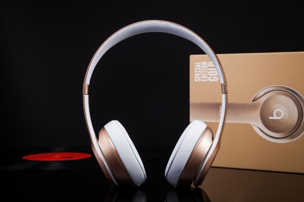 Beats by Dr.Dre Solo2 Wireless Headband Wireless Headphones Special Edition Gold
