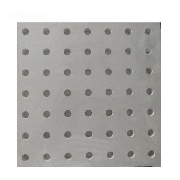 Irregular Shape PVC/Vinyl Faced Acoustical Gypsum Ceiling Board with 780kg/M3 Density