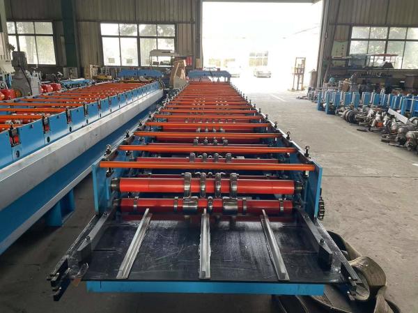 Couvrir le petit pain ondulé en métal formant l'épaisseur de la largeur 0.8mm de la machine 762mm