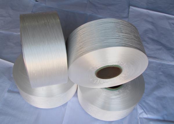 O polipropileno alto UV PP da tenacidade de 3% Yarn o branco 2500D cru para a correia líquida