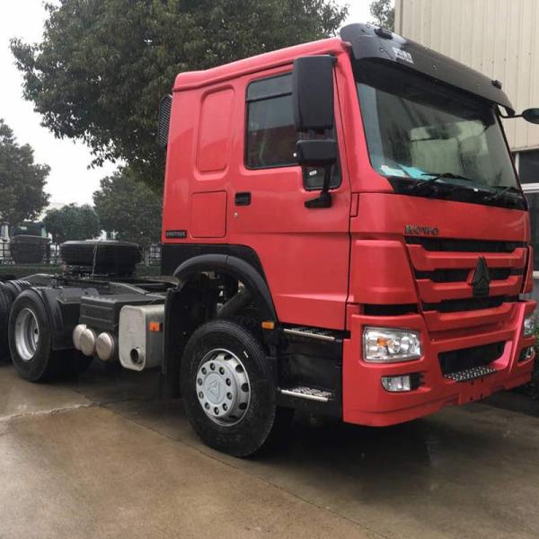 Brand new sinotruk howo tractor truck  head unit price 4x2 mini sino muck tractor trucks trailers scania right hand schacman