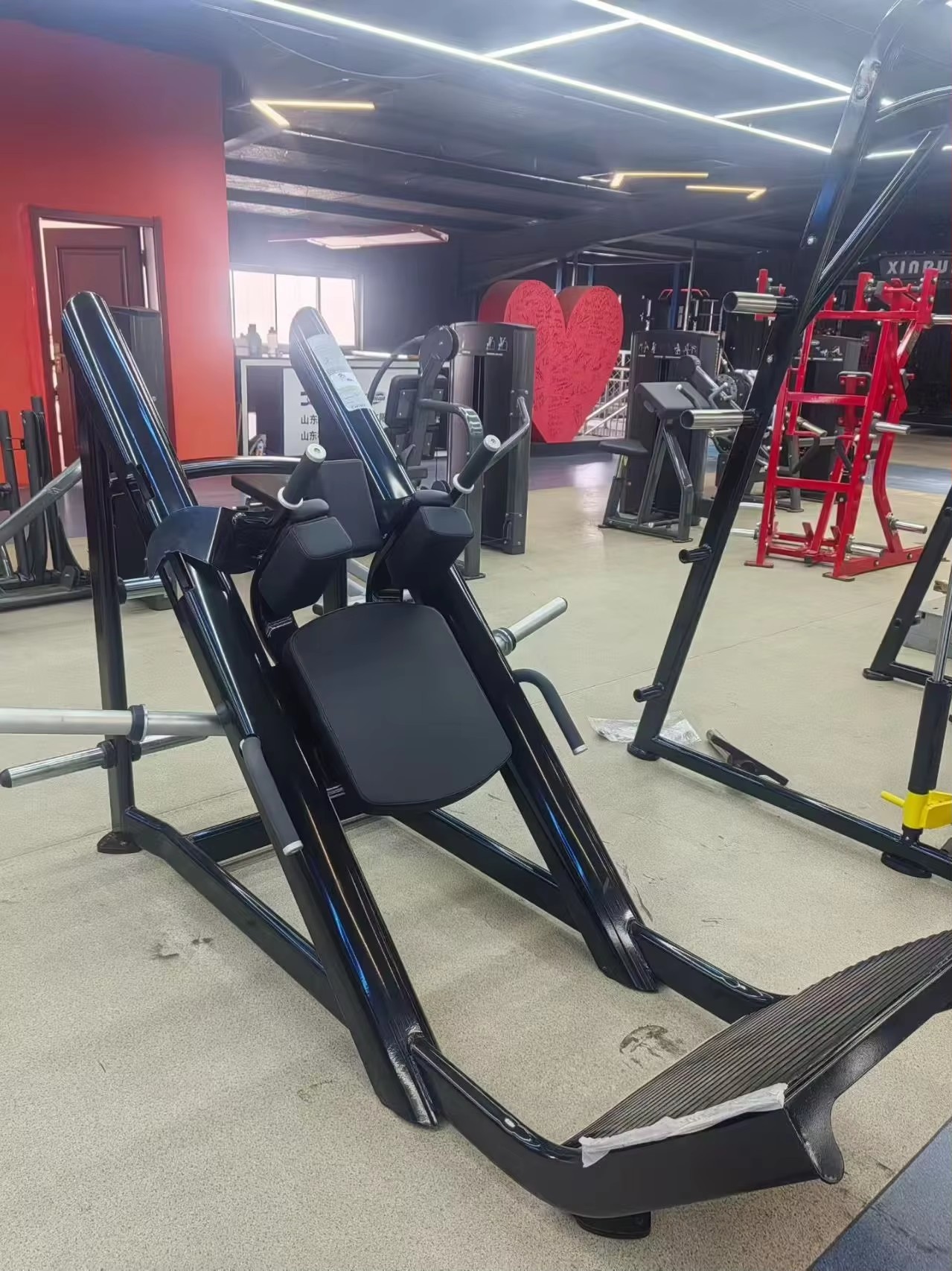 XS04 Hack Slide Machine | Commercial Plate Loaded Hack Squat Gym Equipment