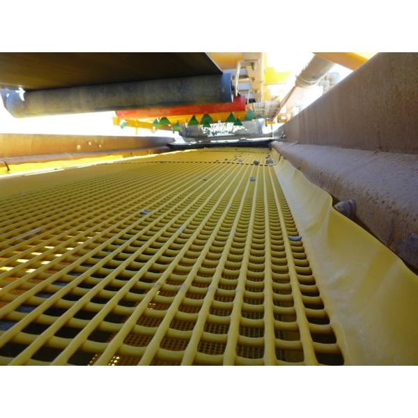 Green Polyurethane-Coated Tufflex Mesh 0.7mm Rectangular Slots