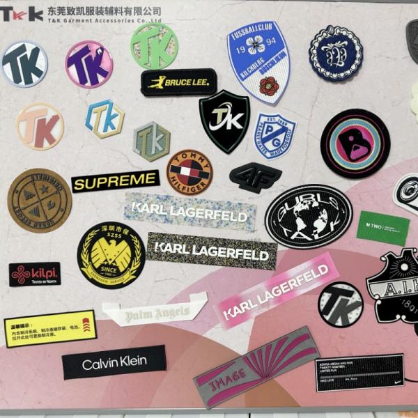 Screen Printing Silicone 3D Logo 5cm Printed Fabric Labels