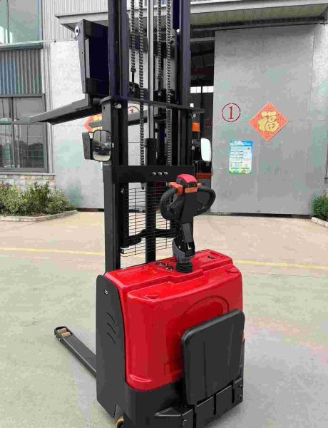 1500kg 1.5 Tons 4000mm 4 Meters Full Electric Stacker With Pedal For Transport Industry