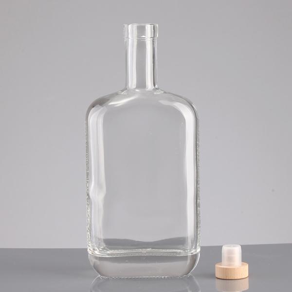 750 мл 620 грамм Квадратная гравированная стеклянная бутылка с изысканным мастерством