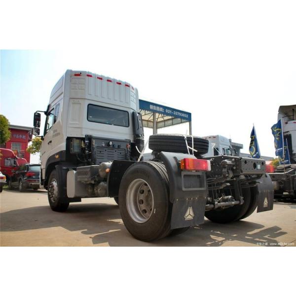 ACC Cruise Control Sinotruk Steyr D7B 380HP 4X2 Traction Truck Head 6.21*2.496*3.875M