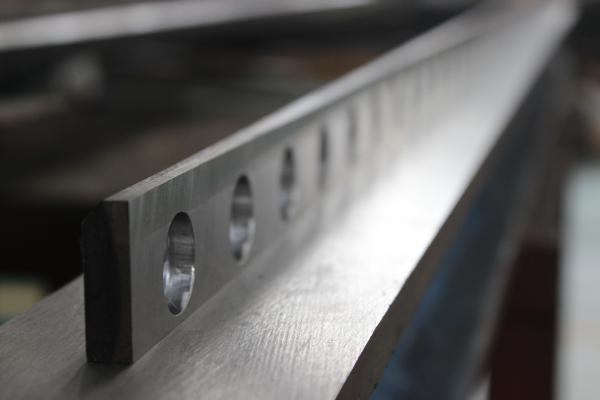 Sheeter Knives, Sheeter Blades, Crosscut Sheeting Knives, Cross Cutting Knives