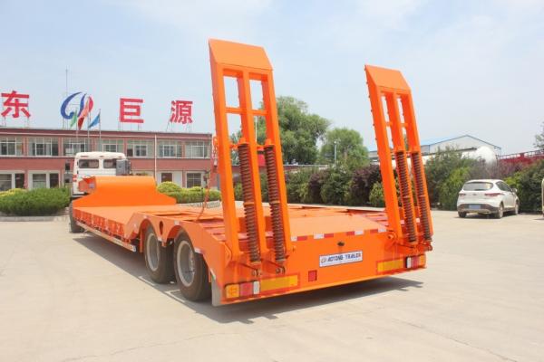 Tri Axles 60 Ton Low Bed Trailer Heavy Transport