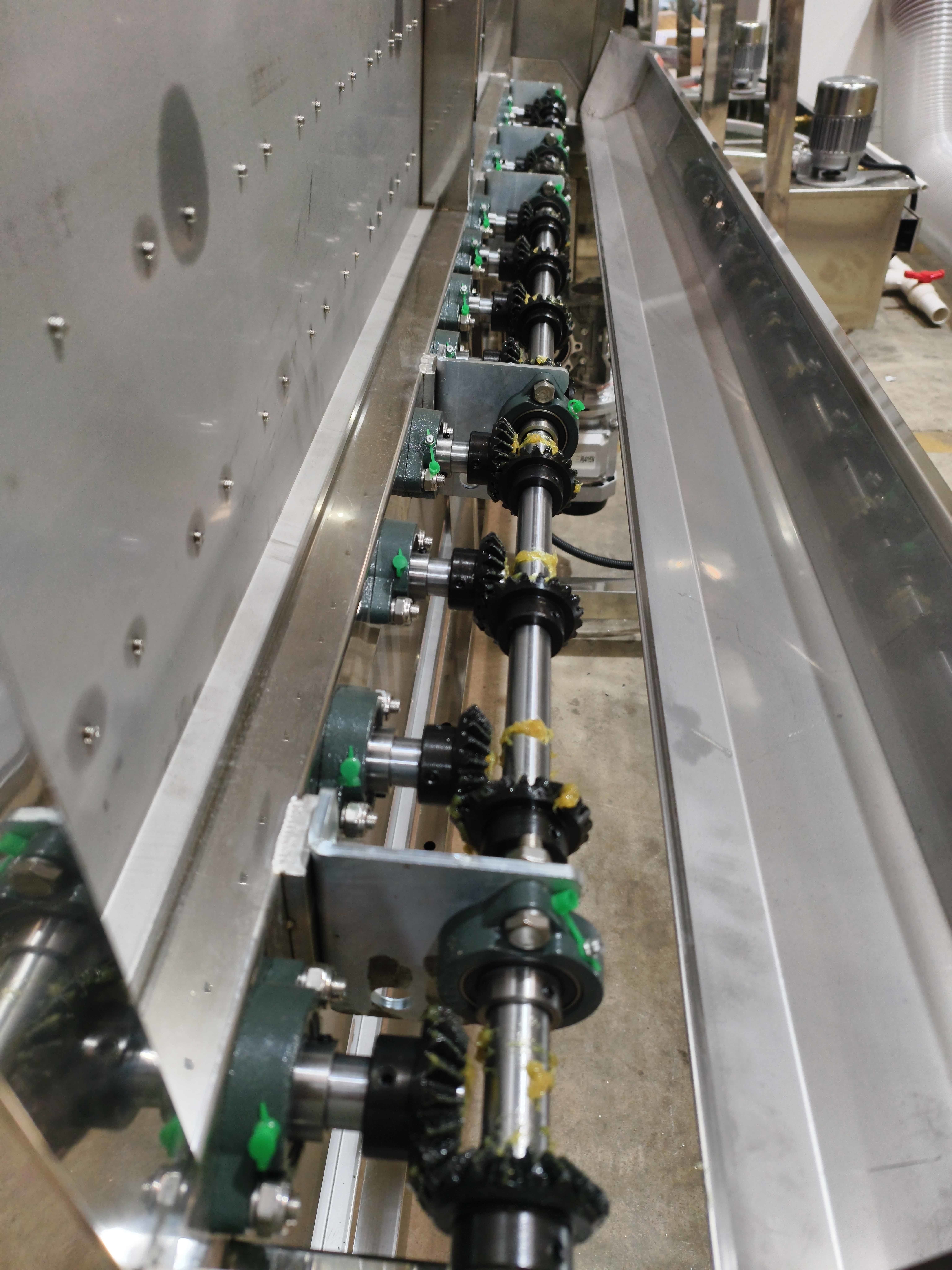 304 Stainless Steel Glass Cleaning Machine 32KW With High Power Air Knife Circulating Heating