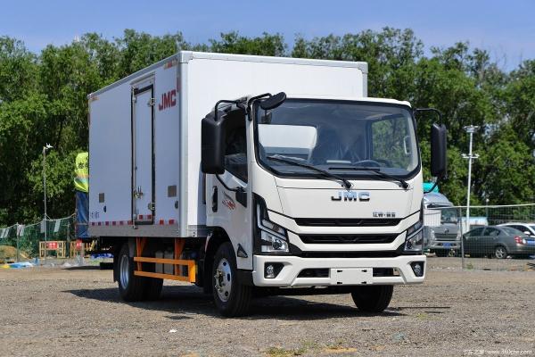 Jianglin 129 Horsepower 4x2  4.02 Meters Refrigerated Truck