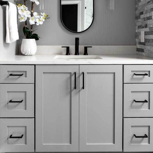Luxury Neutral Grey Shaker Style Lacquer Bathroom Vanity Units Combo With 2 Doors 6 Drawers
