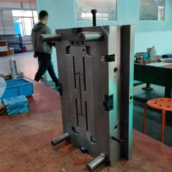 PP Plastic High Precision Injection Molding With Side Gate Type