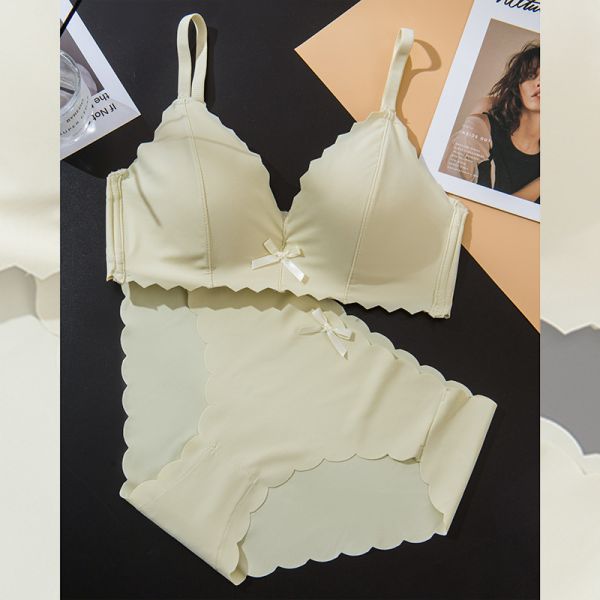 Women Wire Free Bra With Panty Set High Quality Seamless Lingerie Panties With Bra Set Women