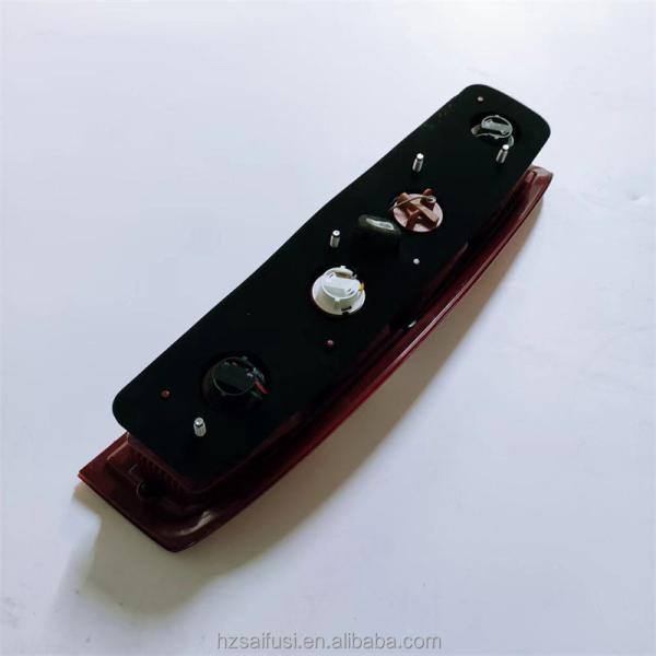 V80 Feux arrière Feux arrière pour SAIC maxus G10 T60 Système d'éclairage des pièces automobiles C00000004