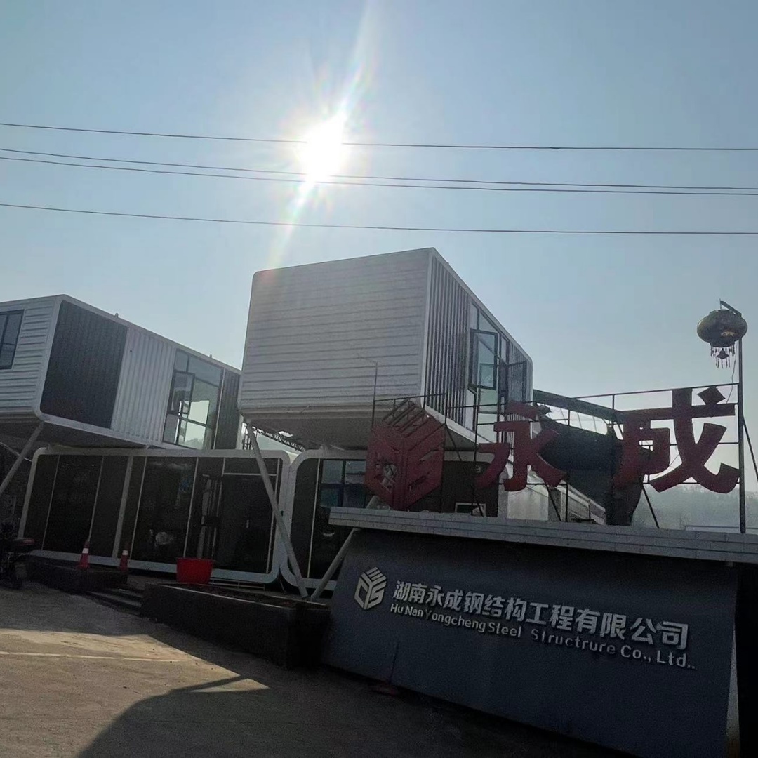 Customized Steel Structure Buildings Appleand Podspace Capsule and House by