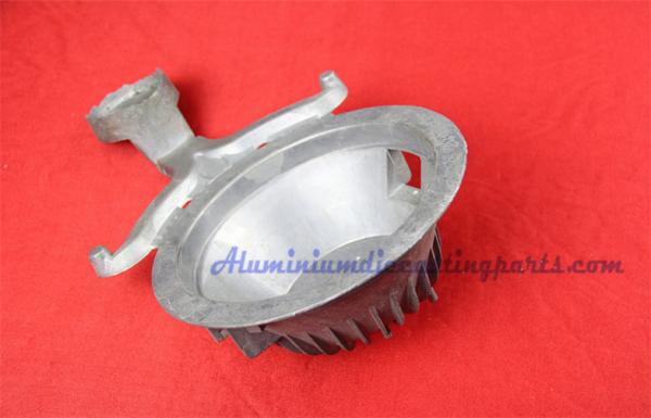 De alumínio morrem as peças da carcaça para o alojamento do diodo emissor de luz/dissipador de calor de Downlight