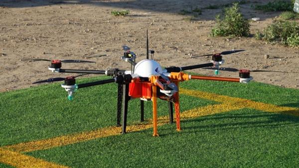 High 10L Payload Waterproof Agriculture Drone Sprayer with Remote Operating Radius