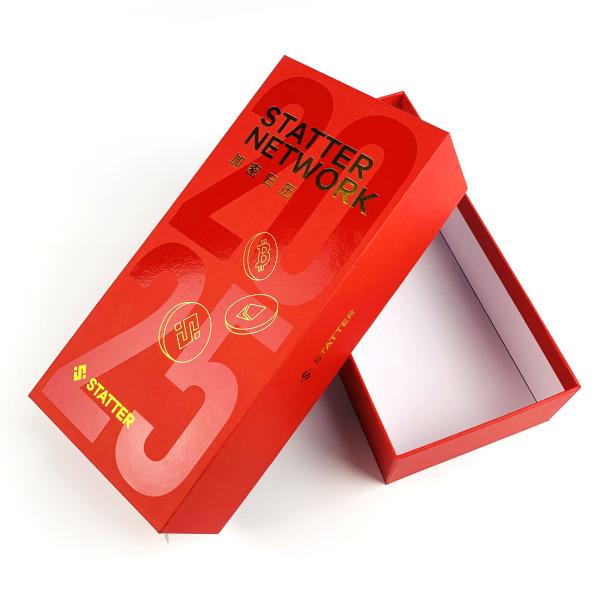 Customized Gift Hamper Box Waterproof Uv Gold Foil Paper Packaging Cardboard Gift Boxes for Advent Calendar Box