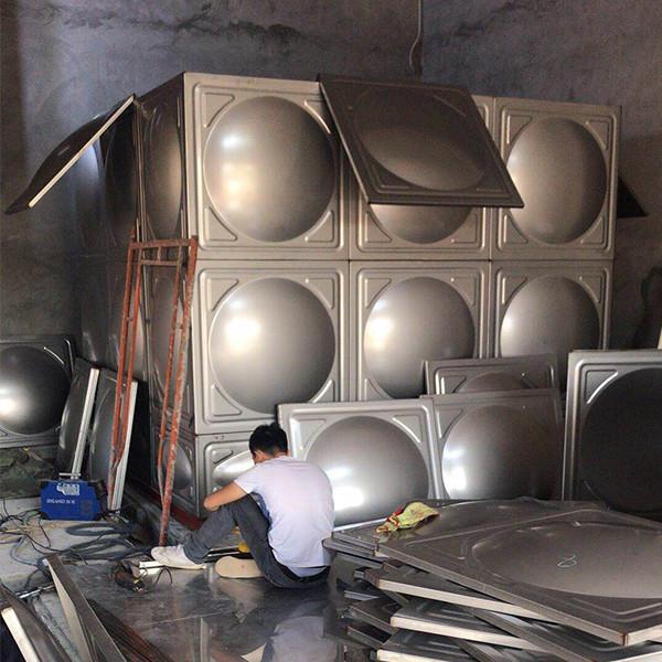 Food Grade Industrial Water Tank , Square Air Pressure Tank With Valve Pump