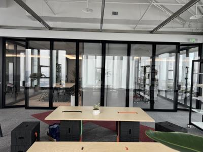 Glass Retractable Soundproof Wall Versatile Convenient With Stable Reliable Structure