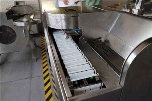 220v Fully Automatic Fish Processing Machine Shrimp Peeling Open Back