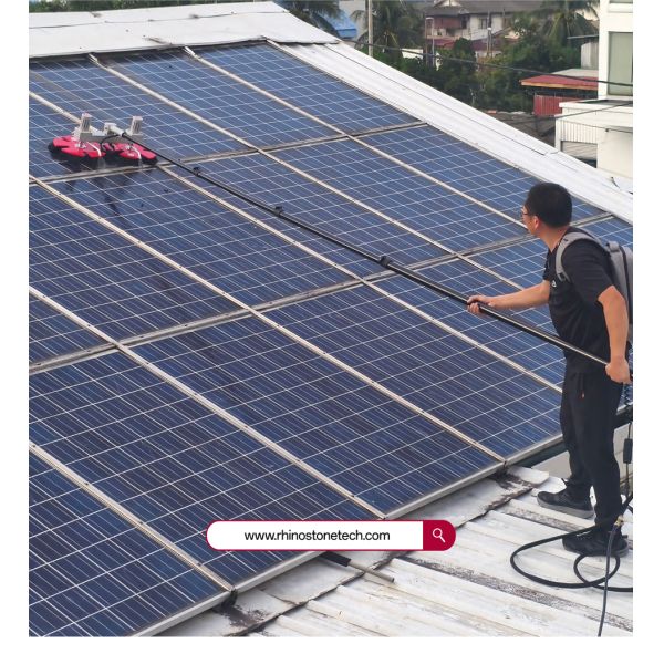 Solar Panel Cleaning Brush Designed for Operational Safety and Maximum Cleaning Efficiency with Balanced Dual Motor System