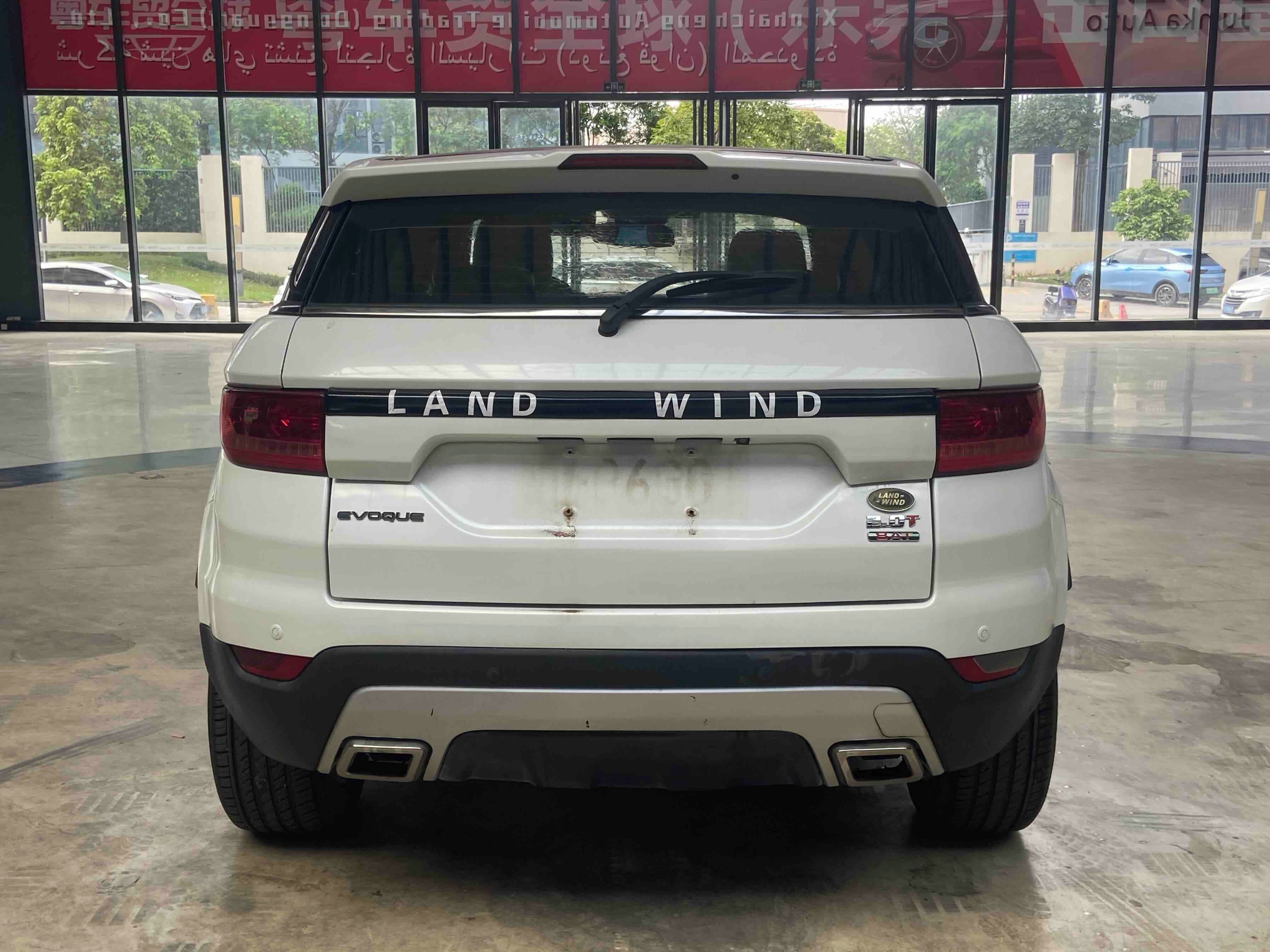 2015 Land Wind X7 Used Car 2.0T Panoramic Flagship Edition Compact SUV 8 Speed