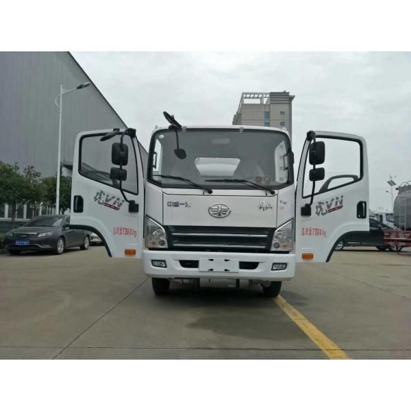 150 - 250hp Used Tanker Truck 5 - 15L Capacity Petrol Carrier 4 * 2 All Wheel Drive