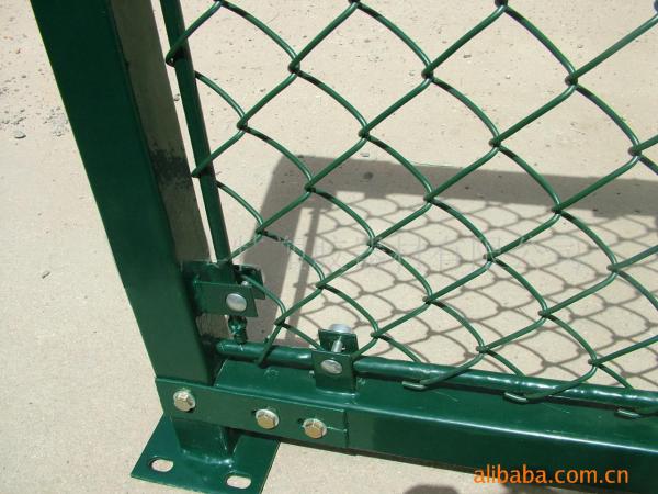 Galvanized Steel and PVC Coated Galvanized Steel Chain Link Fence Netting
