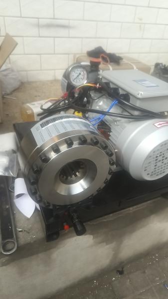 2.2 KW Motor 220V Hydraulic Hose Crimping Machine with 1 Inch Crimping Range for 6-25mm Hoses
