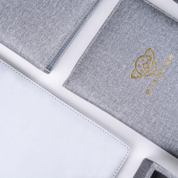 Hotel Desk  13*13*13.5cm PU Leather Tissue Box Embroidered Logo