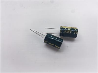 Capacitor eletrolítico de alumínio de autocuragem de frequência -40 °C a 105 °C Polarizado 2000-10000 horas