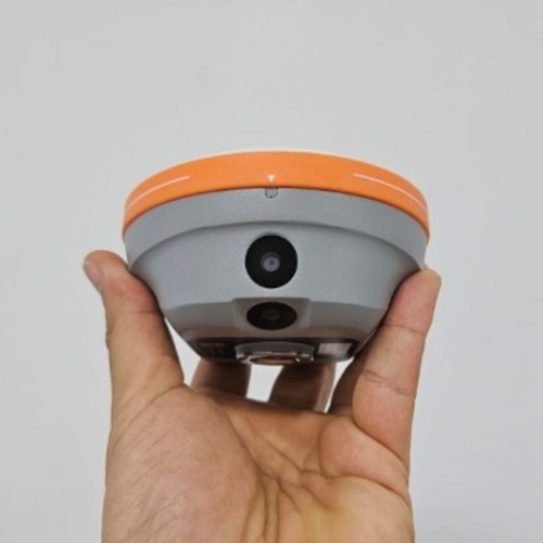 RTK GNSS Receiver with 1048 Channels and 405-470 MHz UHF Internal Radio for Accurate Geospatial Data Collection