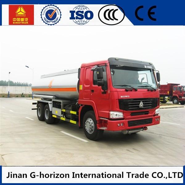 HOWO 8X4 Oil Tank Truck Trailer / Fuel Tank Truck Single - Plate Dry Clutch