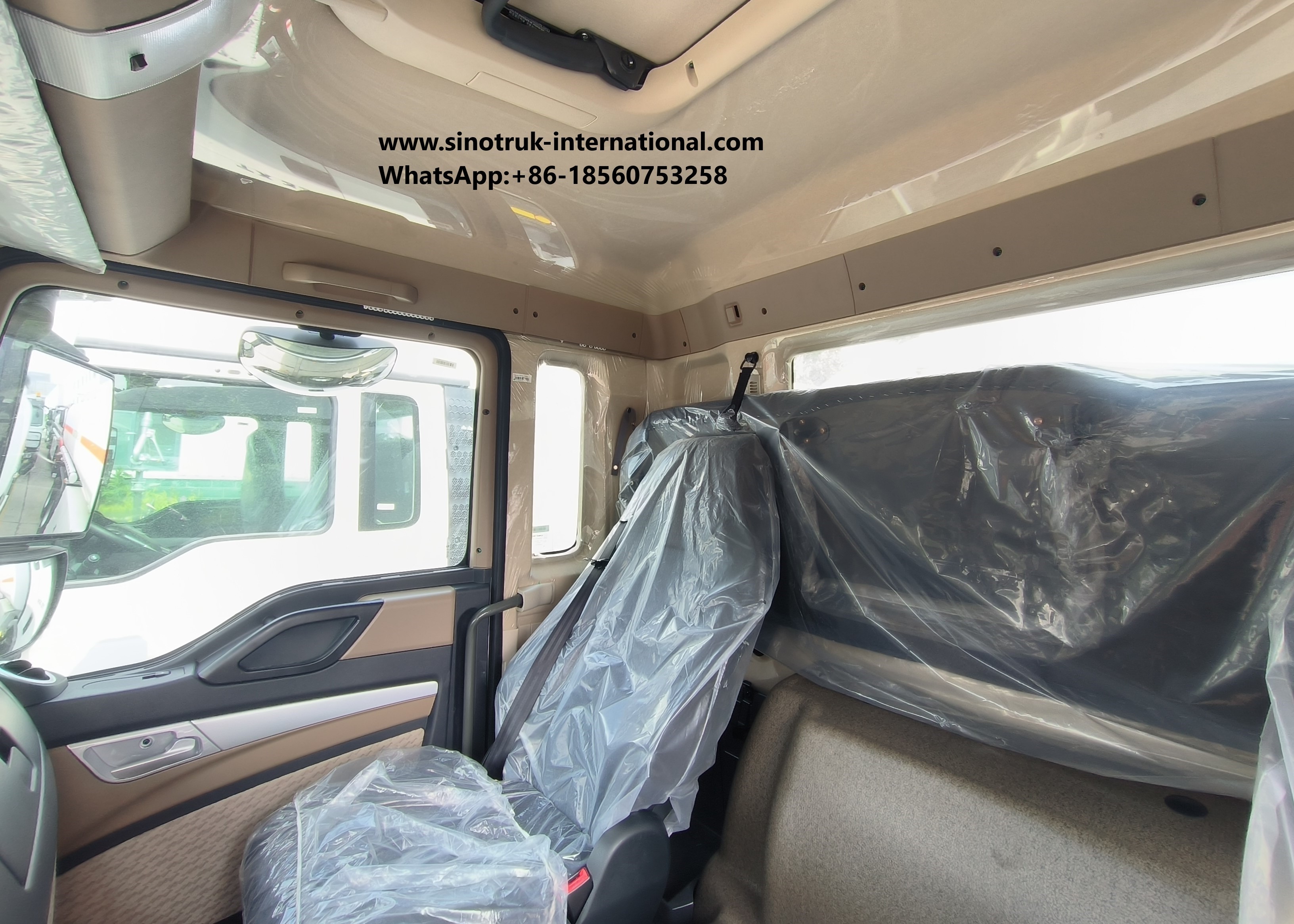 Euro 2 Emission Standard Oil Transport Truck Tanker Vehicle Suitable for Various Oil Types and Long Haul Transportation