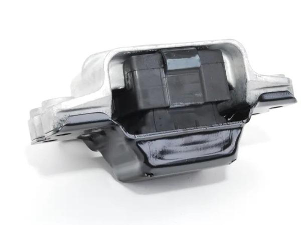 3C0199555Q エンジン部品 エンジンマウント