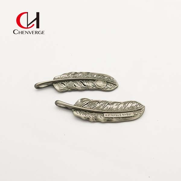 Feather Shape Metal Garment Accessories Anti Erosion Bag Pendant