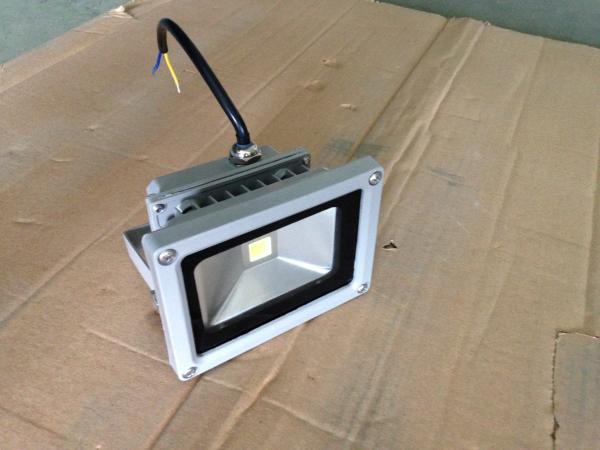10 W flood light
