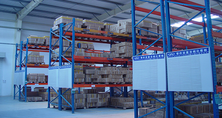 Heavy Duty Industrial Pallet Racking System Steel Warehouse Pallet Rack 6000kg Capacity
