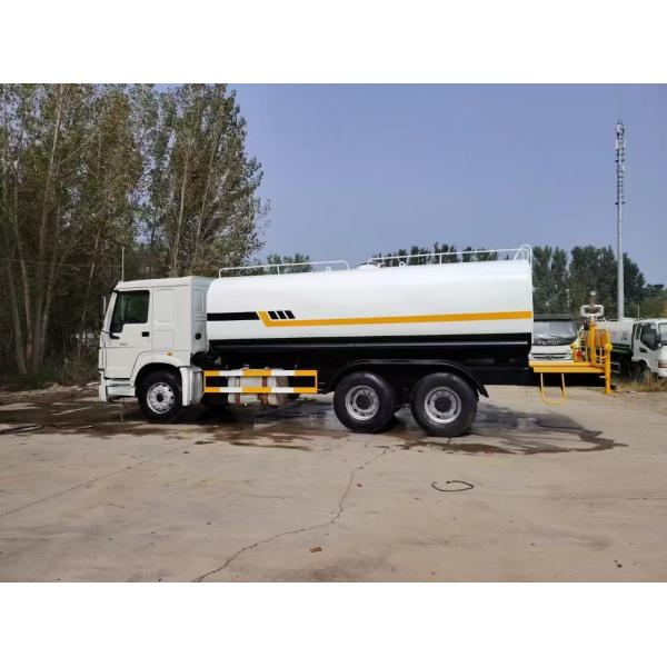 Carro de riego usado Howo Cisterna de agua 20m3 Meter Para ingeniería de carreteras y riego de tierras agrícolas