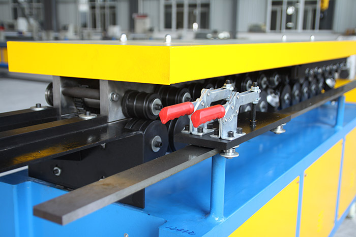 Фланец Tdc Tdf формируя линию квадрат трубопровода Hvac фланца трубопровода машины бывшую