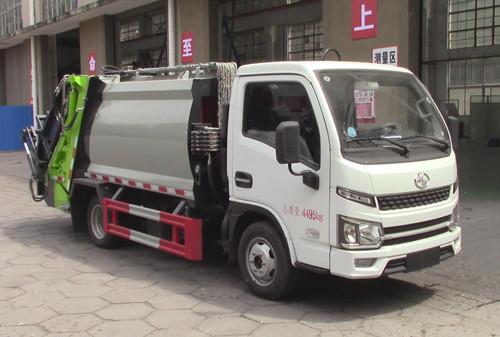 89km/h Sanitation Vehicle with Hydraulic Compactor Garbage Truck