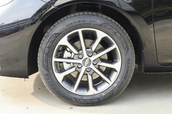Chery Arezer 5 2024 1.5L CVT fashion model  with 1.5L 120hp L4 Engine and Gasoline Energy Type