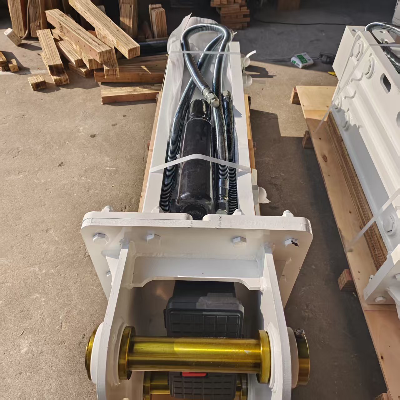Soosan SB50 Straight Type Hydraulic Breaker 100mm Chisel Rock Breaker Hammer for 10-12 Ton Excavators
