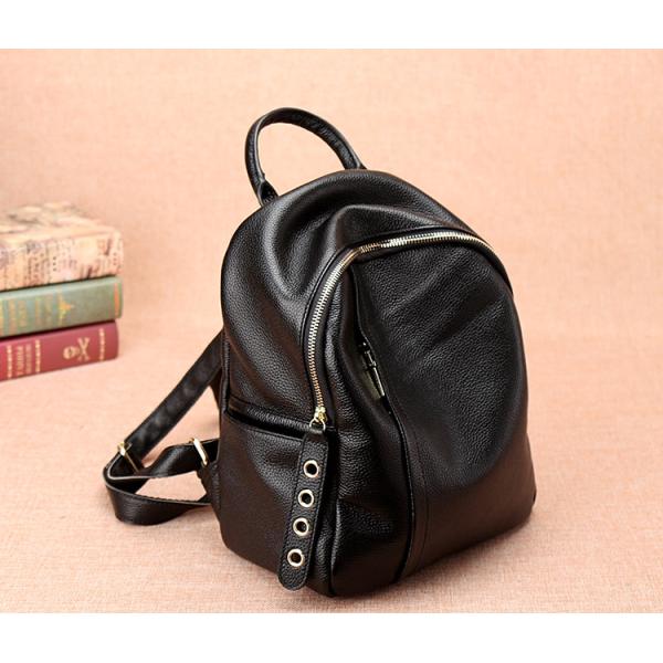 2017 The New Female Cowhide Leather Backpack Lovely Fashion  Leisure Travel Bag