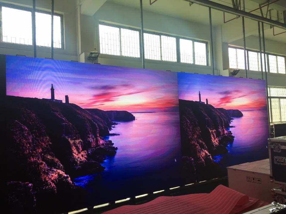 приведенное ² P2.5 480x480mm 4k HD IP43 800cd/m рекламирующ экраны дисплея