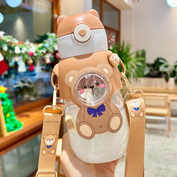 Cute Cartoon Design 680ml Kids Water Bottle with Strap and Straw Sustainable Material